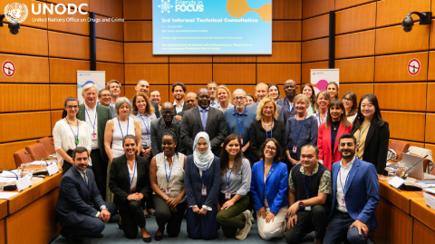 Il personale dell'ISSUP è impegnato alla 3° Consultazione Tecnica Informale per il programma "Friends in Focus", ospitato dall'UNODC a Vienna dall'11 al 13 giugno. Il nostro team, composto dal vice direttore generale, Livia Edegger, e dalla coordinatrice del supporto scientifico, Rasha Abi Hana, ha collaborato con esperti globali e giovani per dare forma a questa innovativa iniziativa di prevenzione peer-to-peer.