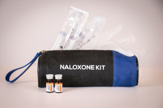 naloxone kit